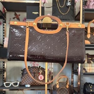 Louis Vuitton Vernis Amarante Patent Leather Top-Handle Bag